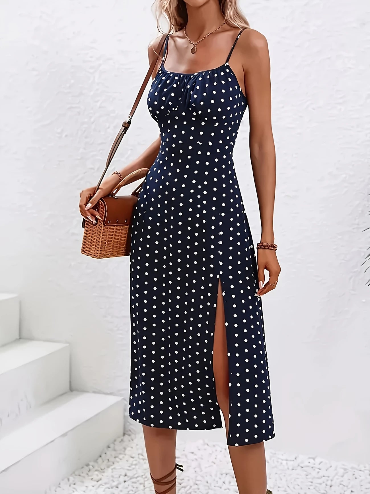 Bonvive | Elegante Marineblauwe Polkadot Midi Jurk