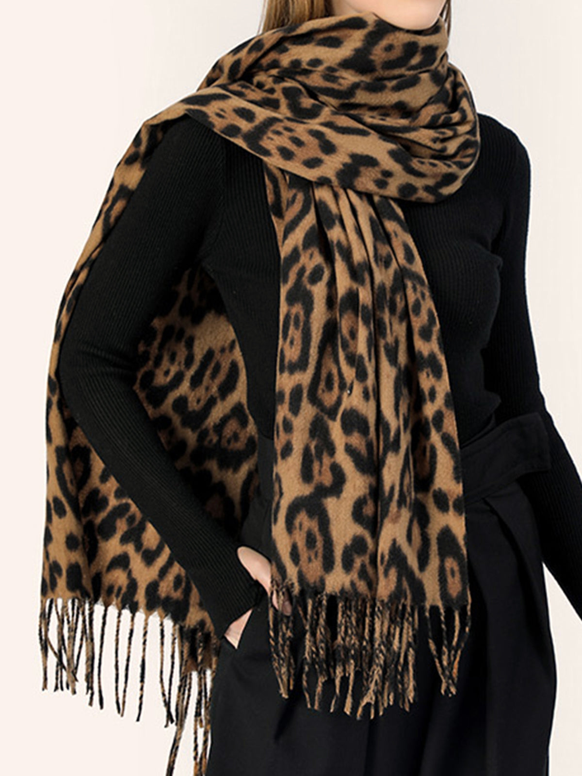Bonvieve | Warm Leopard Print Scarf