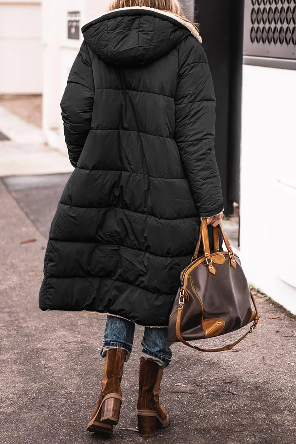 Stylish Reversible Women’s Winter Coat – Long Quilted Puffer Jacket with Hood, Warm and Elegant